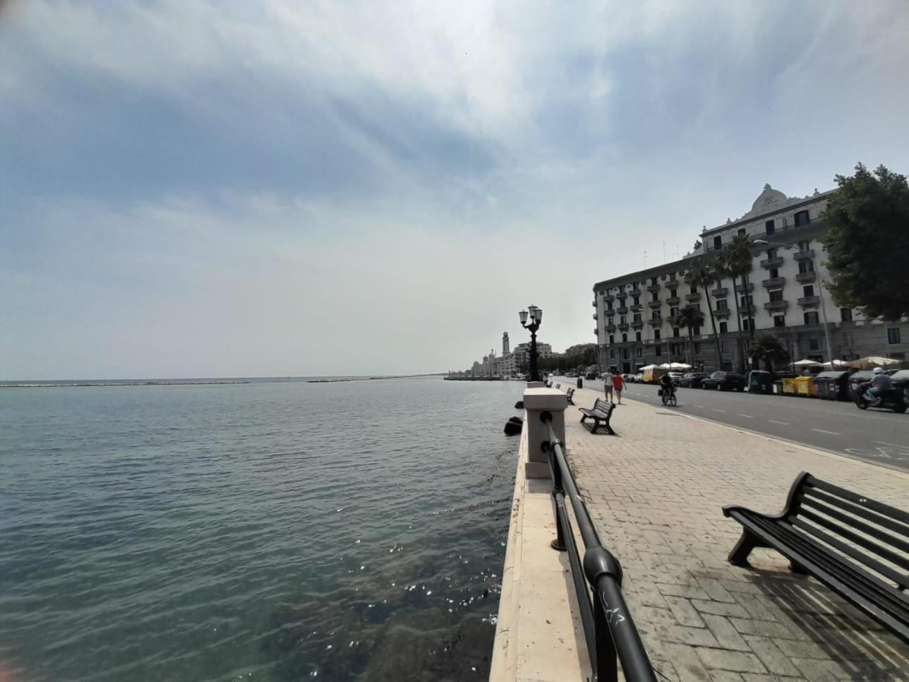 Sole Amare Guest House Бари Экстерьер фото